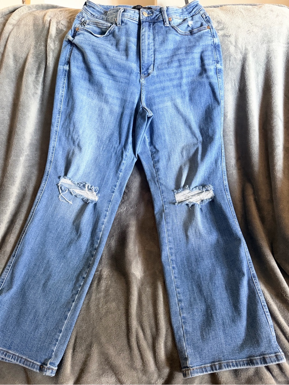 Judy Blue 14W High Rise Straight Leg Distressed Jeans JB88785
